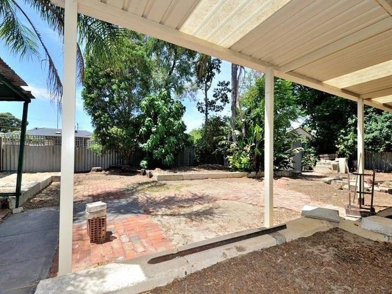 8 Charles Street, Maida Vale WA 6057