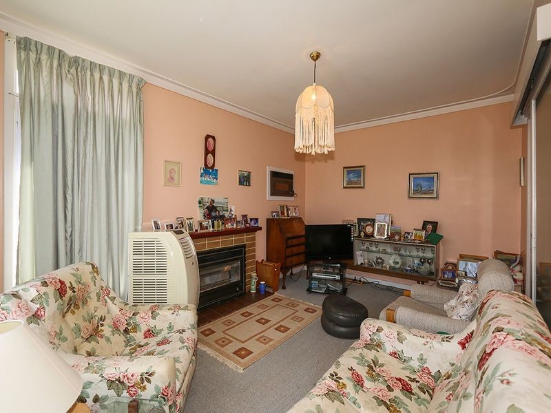 29 Bladon Way, Swan View WA 6056