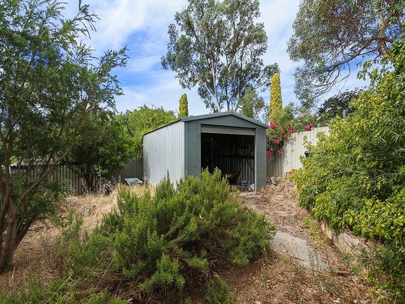 29 Bladon Way, Swan View WA 6056