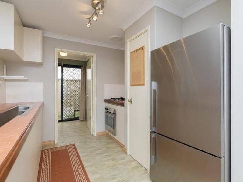 17 Gentle Circle, South Guildford WA 6055