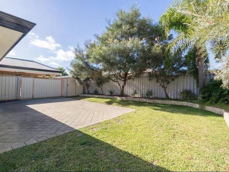 17 Gentle Circle, South Guildford WA 6055