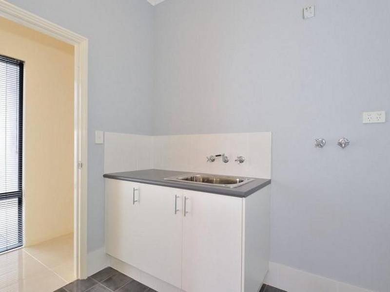 Unit 2/4 Hebe Lane, Woodbridge WA 6056