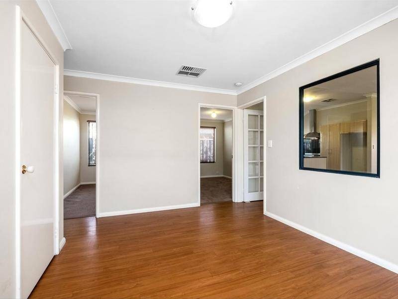 23 Nooyan Close, South Guildford WA 6055