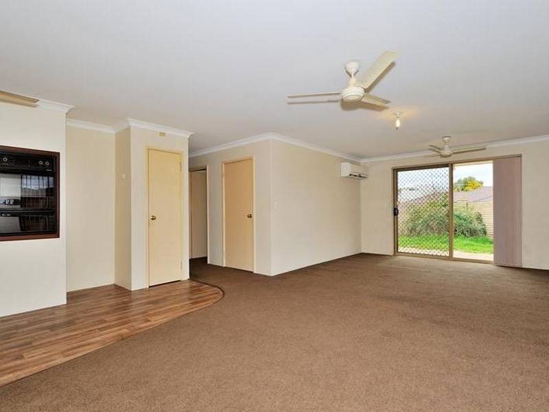 4/11 Hyde Street, Midland WA 6056