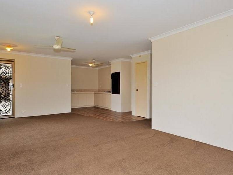 4/11 Hyde Street, Midland WA 6056