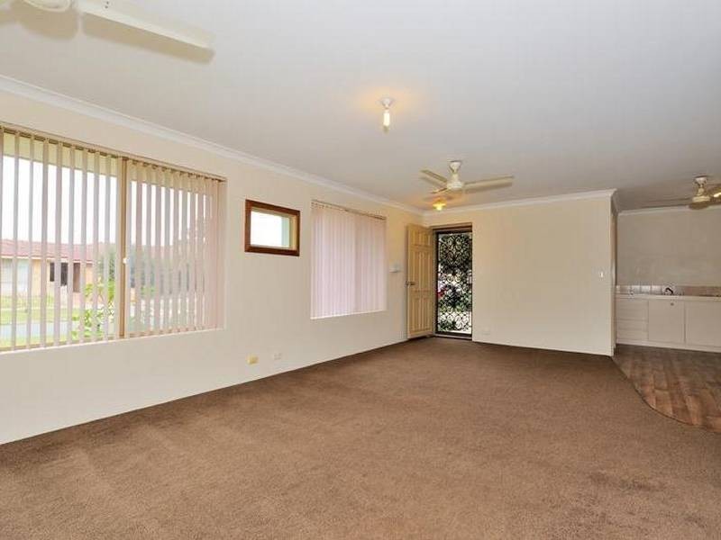 4/11 Hyde Street, Midland WA 6056
