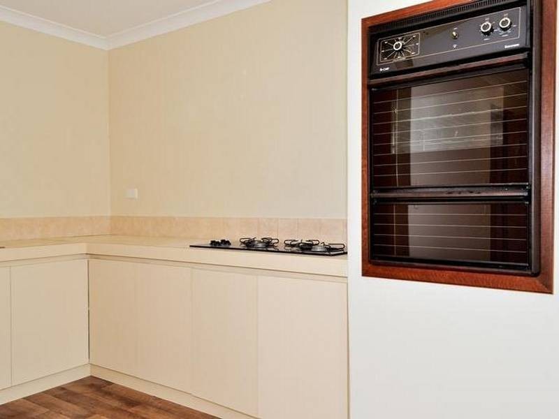 4/11 Hyde Street, Midland WA 6056