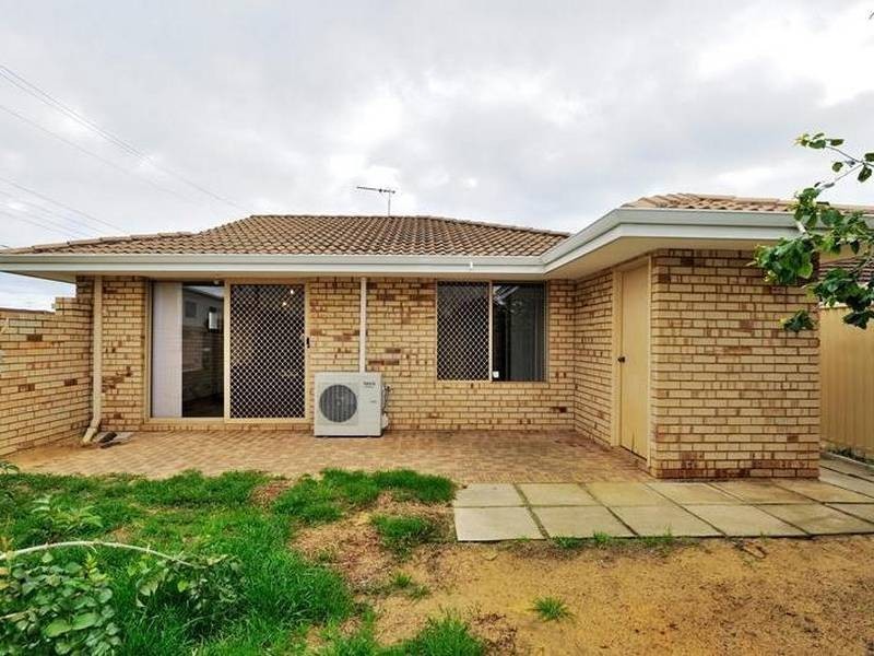 4/11 Hyde Street, Midland WA 6056