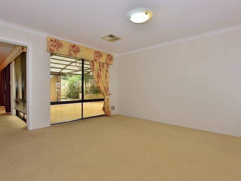 14 Kalyeeda Terrace, Ellenbrook WA 6069