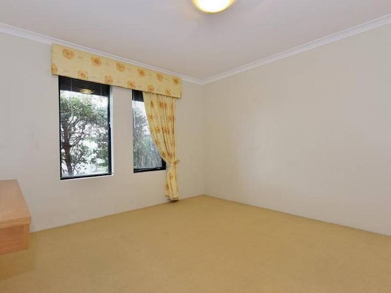14 Kalyeeda Terrace, Ellenbrook WA 6069