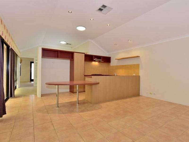 14 Kalyeeda Terrace, Ellenbrook WA 6069