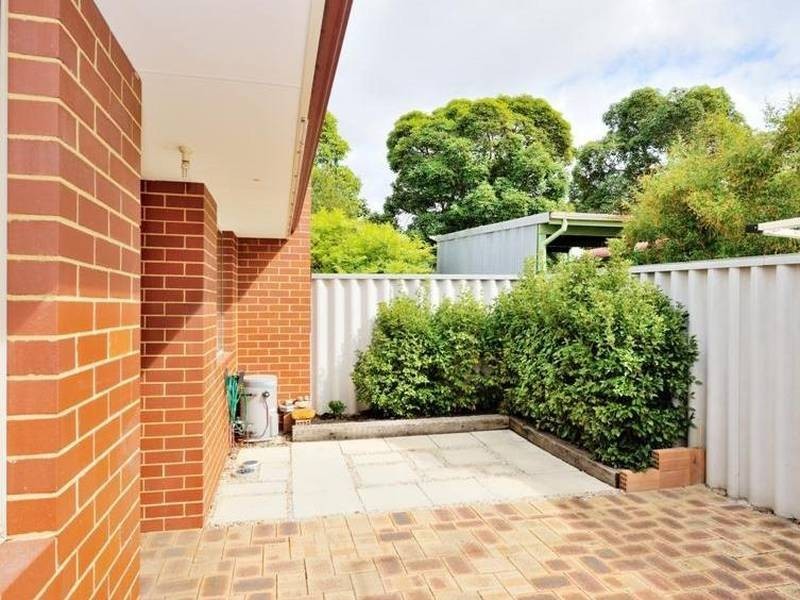 2/2 Frederic Street, Midland WA 6056