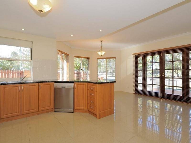 16 Hebe Lane, Woodbridge WA 6056