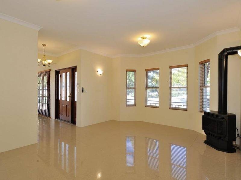 16 Hebe Lane, Woodbridge WA 6056