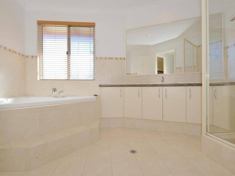 16 Hebe Lane, Woodbridge WA 6056