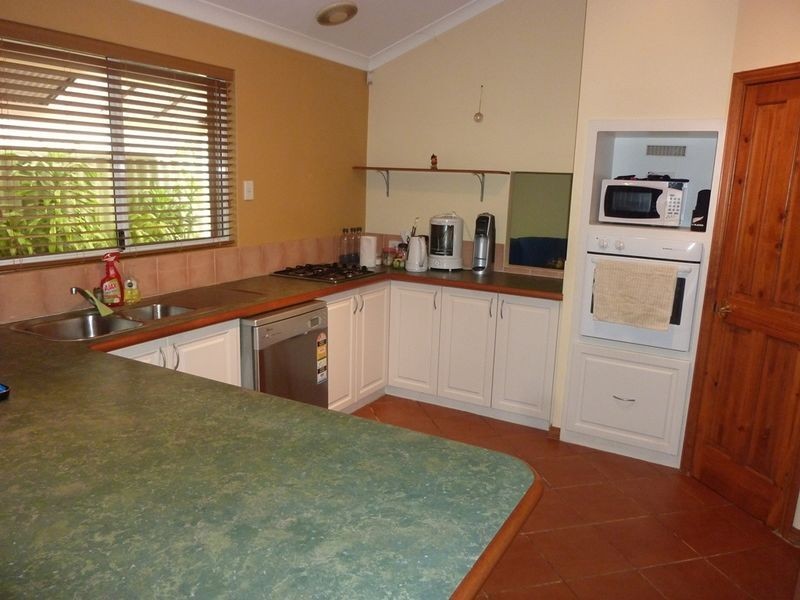 3 Nooyan Close, South Guildford WA 6055