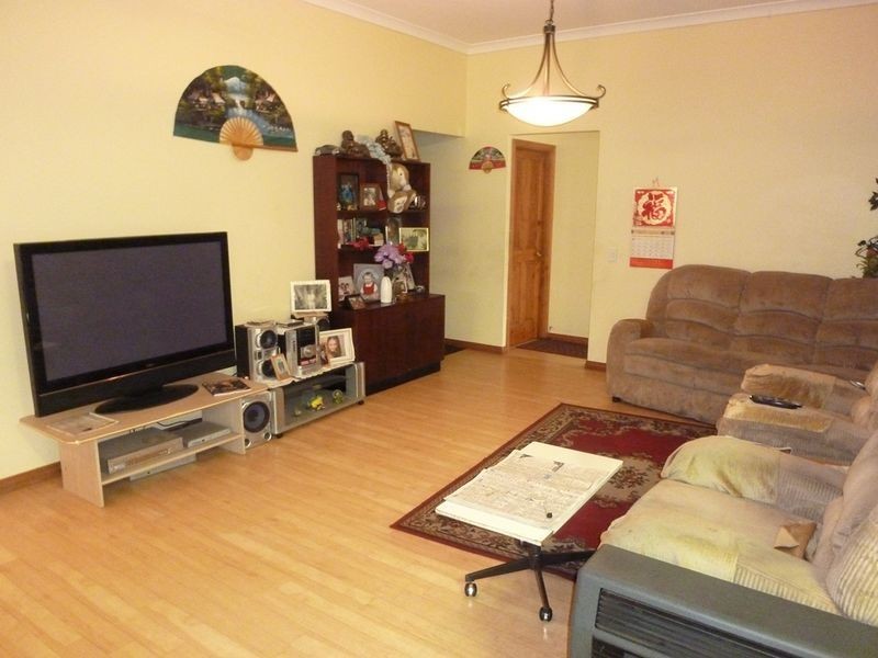 3 Nooyan Close, South Guildford WA 6055