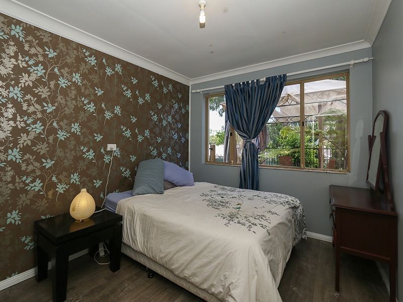 6 Redgum Avenue, Bellevue WA 6056