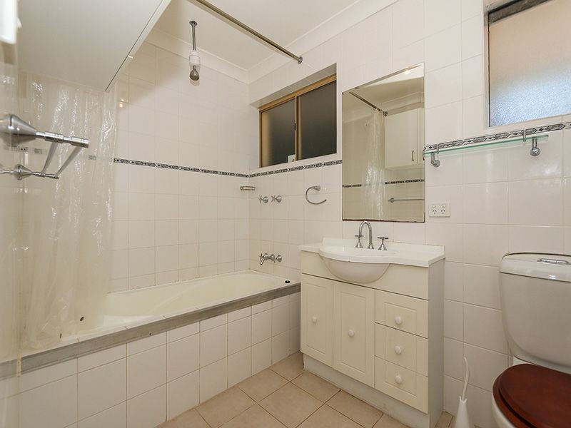 6 Redgum Avenue, Bellevue WA 6056