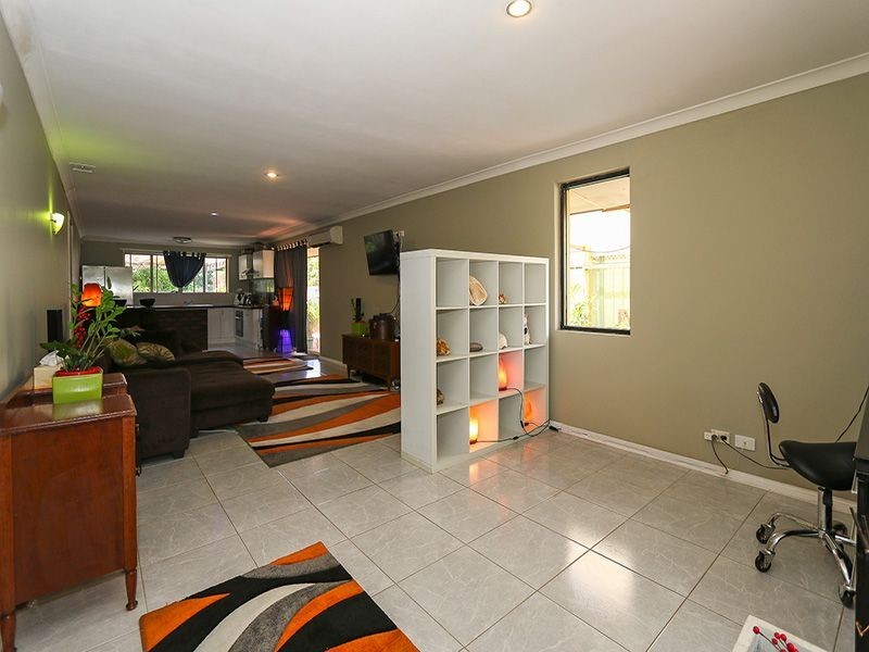 6 Redgum Avenue, Bellevue WA 6056