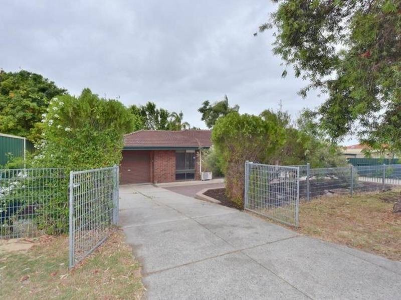 4 Woodbridge Close, Swan View WA 6056