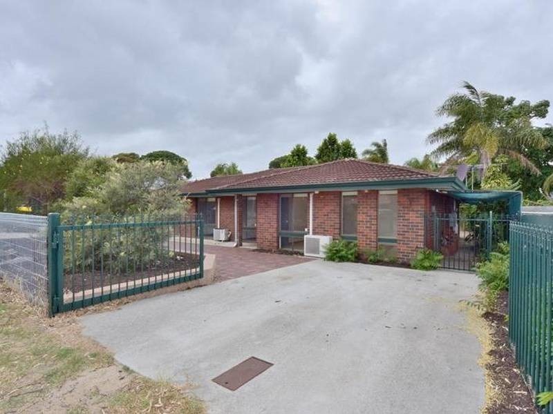 4 Woodbridge Close, Swan View WA 6056