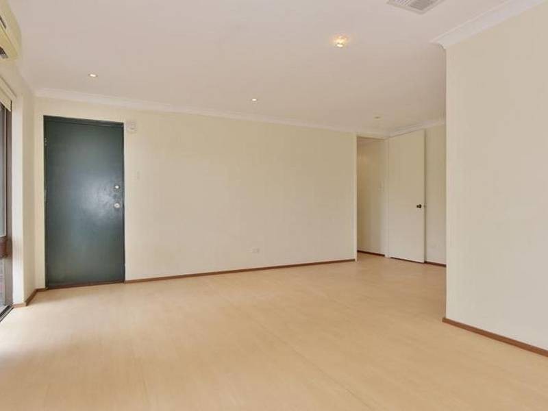 4 Woodbridge Close, Swan View WA 6056