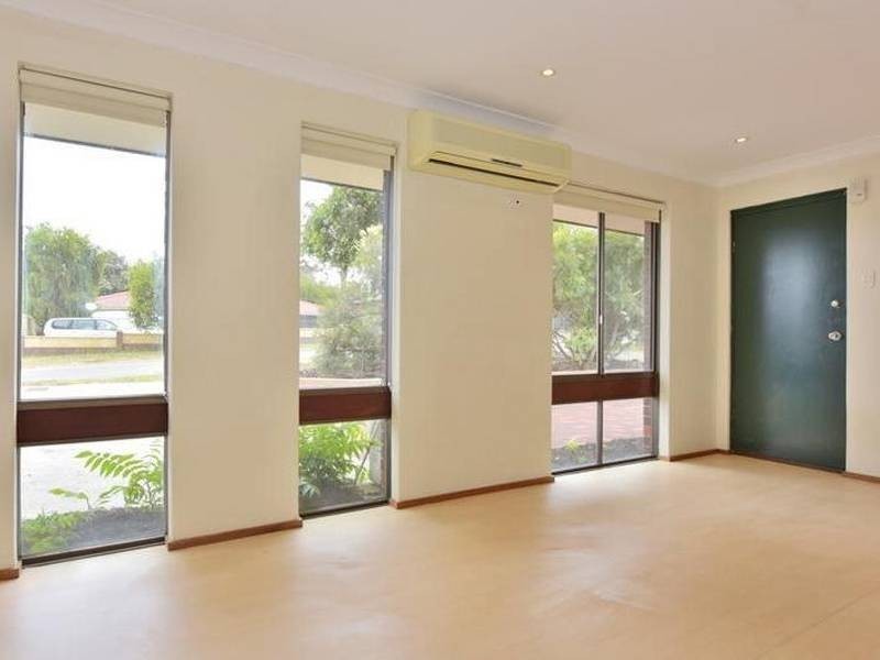4 Woodbridge Close, Swan View WA 6056