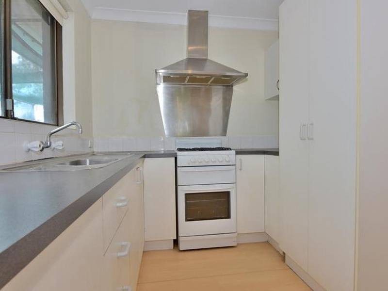 4 Woodbridge Close, Swan View WA 6056