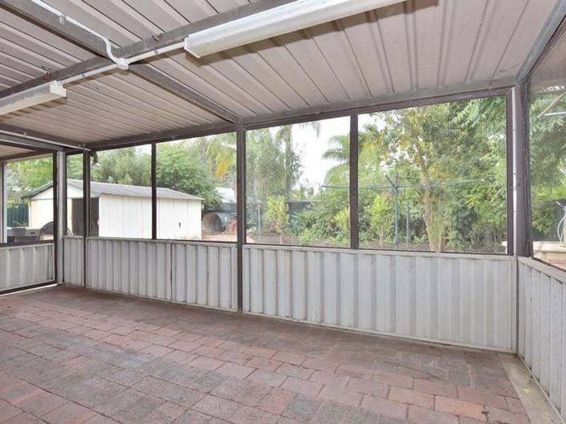 4 Woodbridge Close, Swan View WA 6056