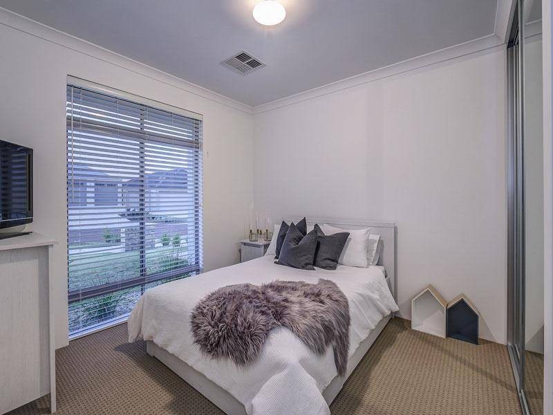 4 Bentall Way, The Vines WA 6069