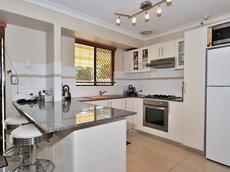 2 Roger Street, Midland WA 6056
