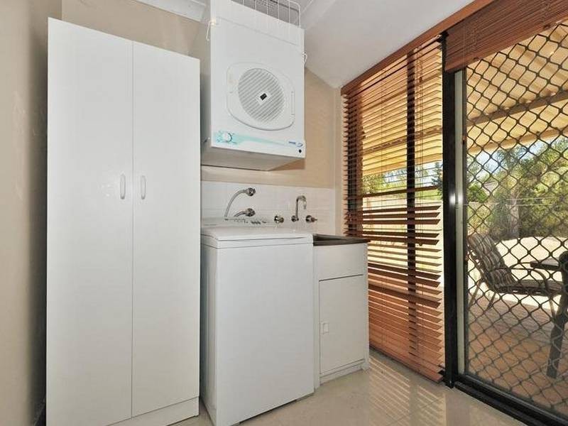 2 Roger Street, Midland WA 6056