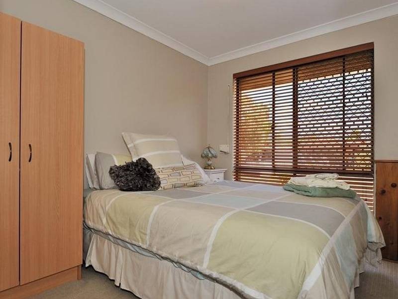 2 Roger Street, Midland WA 6056