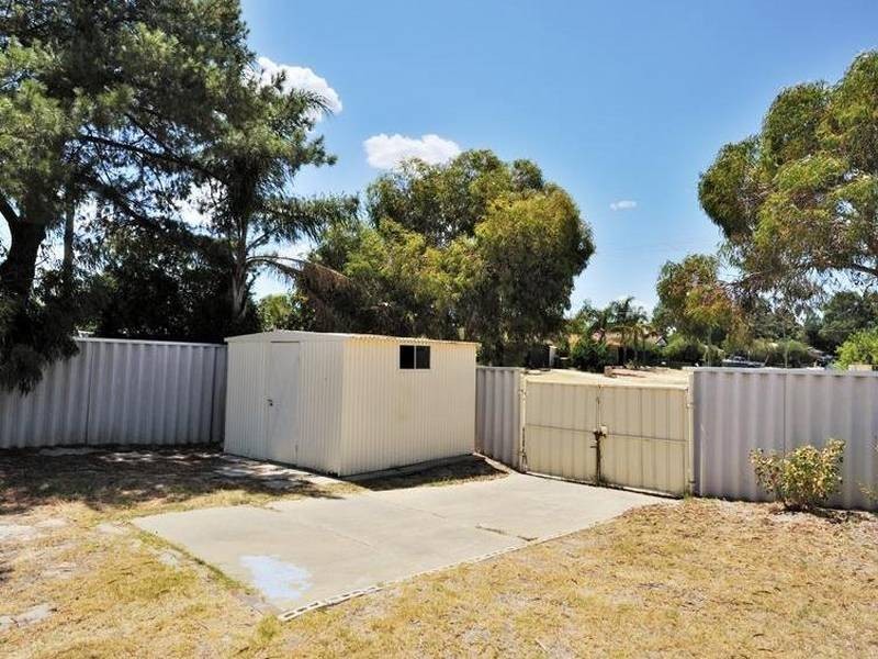 2 Roger Street, Midland WA 6056