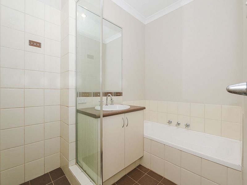 2/9 Cooper Street, Midland WA 6056