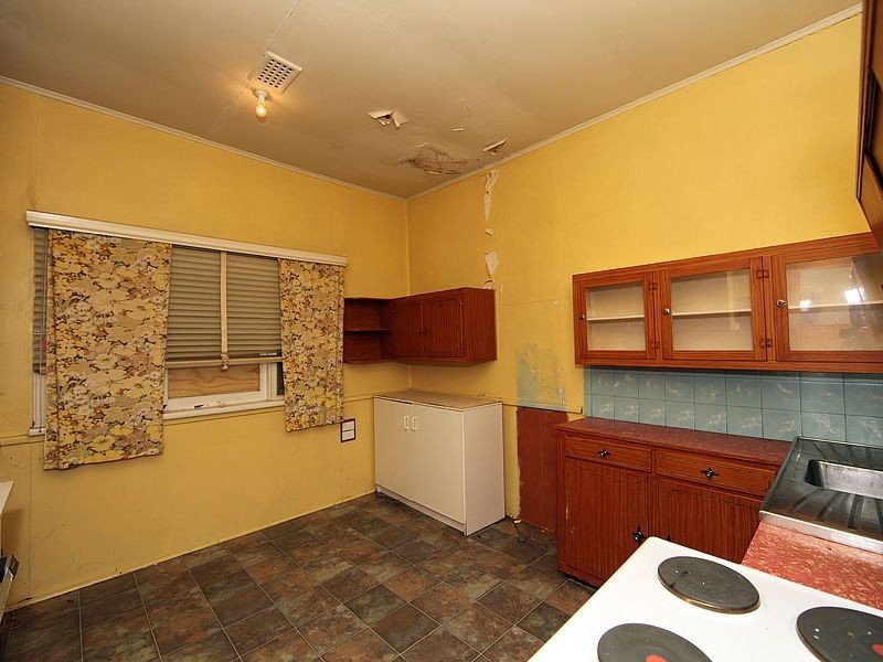 12 Harold Street, Bellevue WA 6056