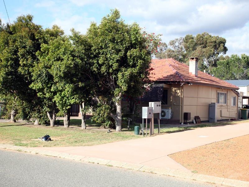 52 Bushby Street, Midvale WA 6056