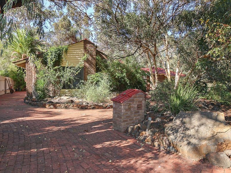 4 Dryandra Crescent, Darlington WA 6070