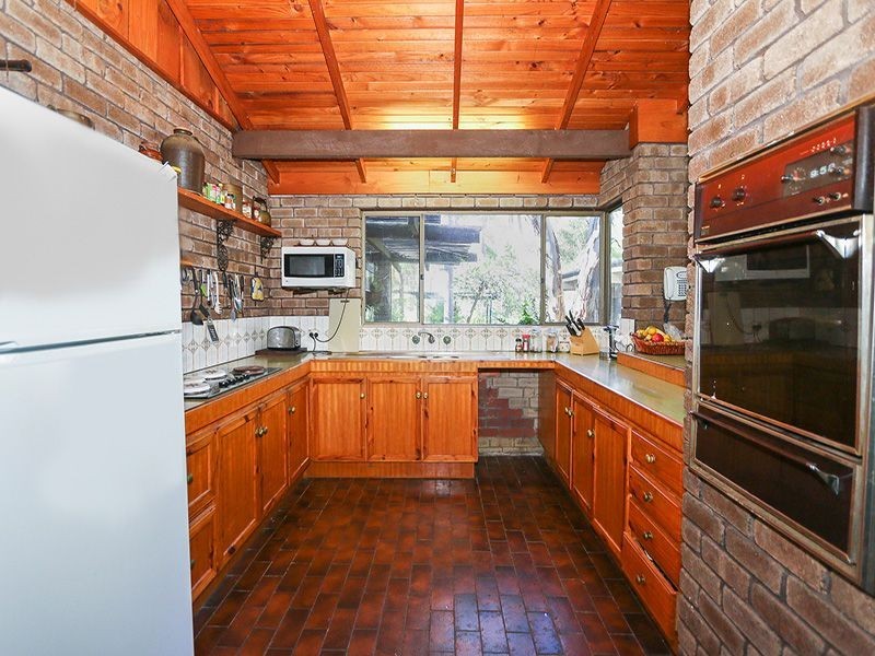 4 Dryandra Crescent, Darlington WA 6070