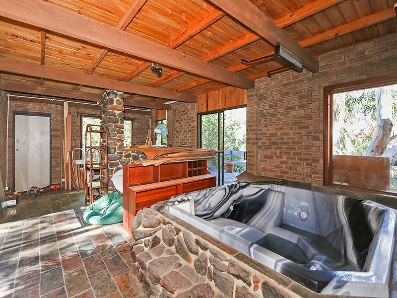 4 Dryandra Crescent, Darlington WA 6070