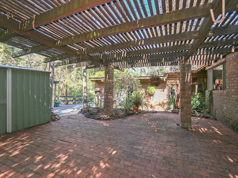 4 Dryandra Crescent, Darlington WA 6070