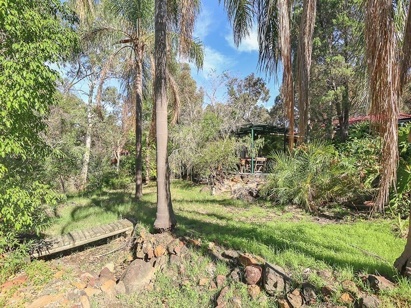 4 Dryandra Crescent, Darlington WA 6070