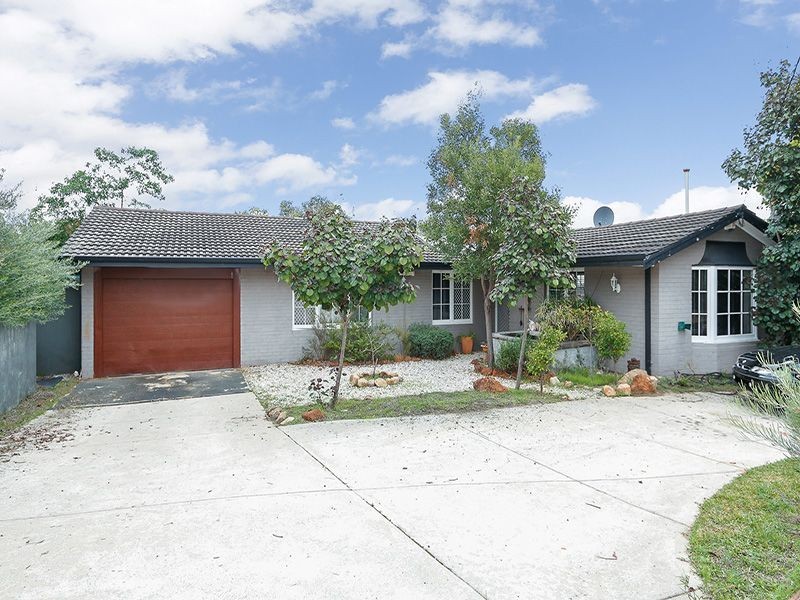 6 Tunnel Road, Swan View WA 6056