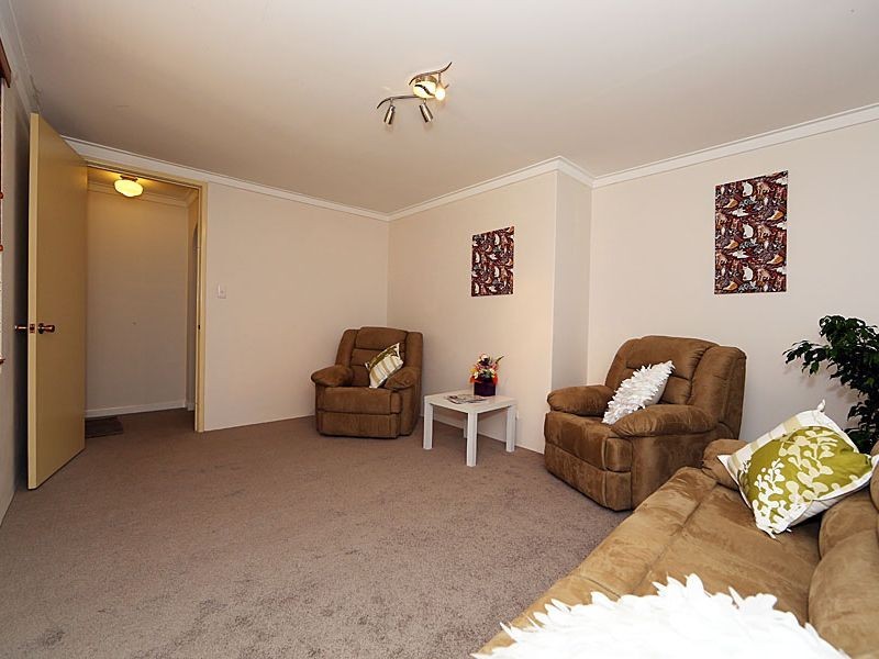 855 Katharine Street, Bellevue WA 6056