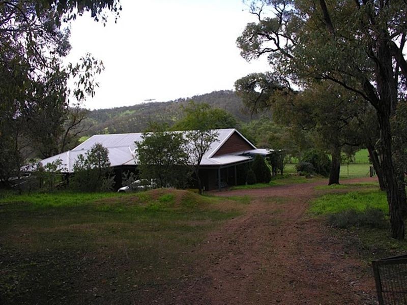 691 Chittering Valley Road, Lower Chittering WA 6084