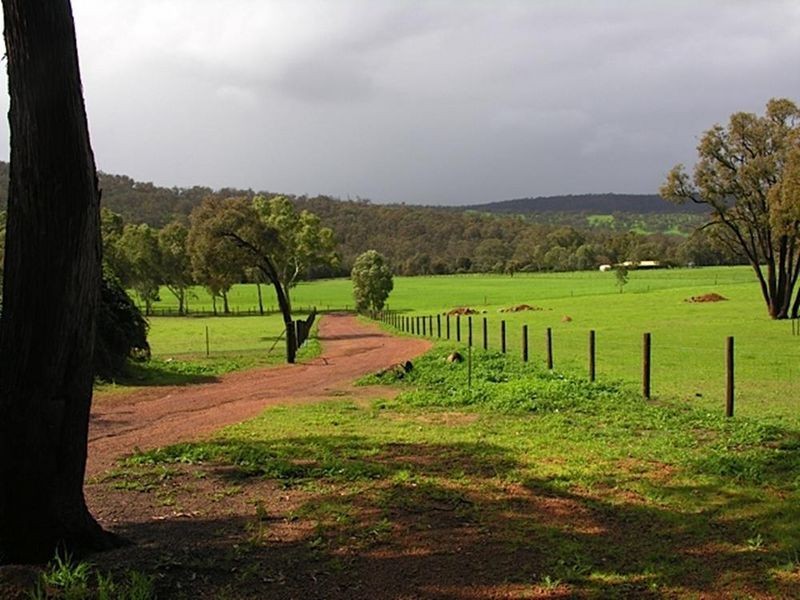 691 Chittering Valley Road, Lower Chittering WA 6084