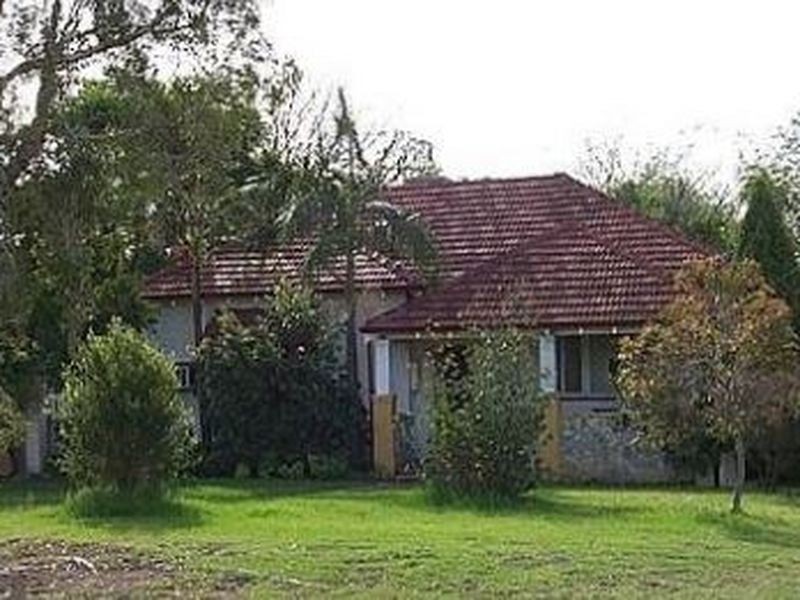 8 Spring Avenue, Middle Swan WA 6056