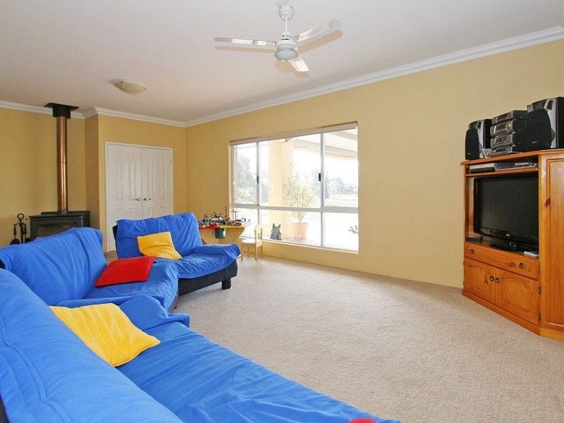 37 Auger Place, Bullsbrook WA 6084