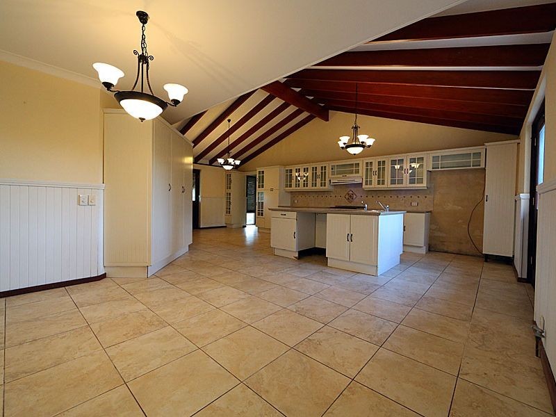 649 Campersic Road, Baskerville WA 6056